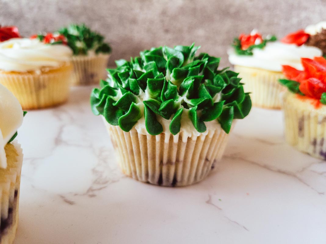 christmas-cupcakes-2-4b-1068x800