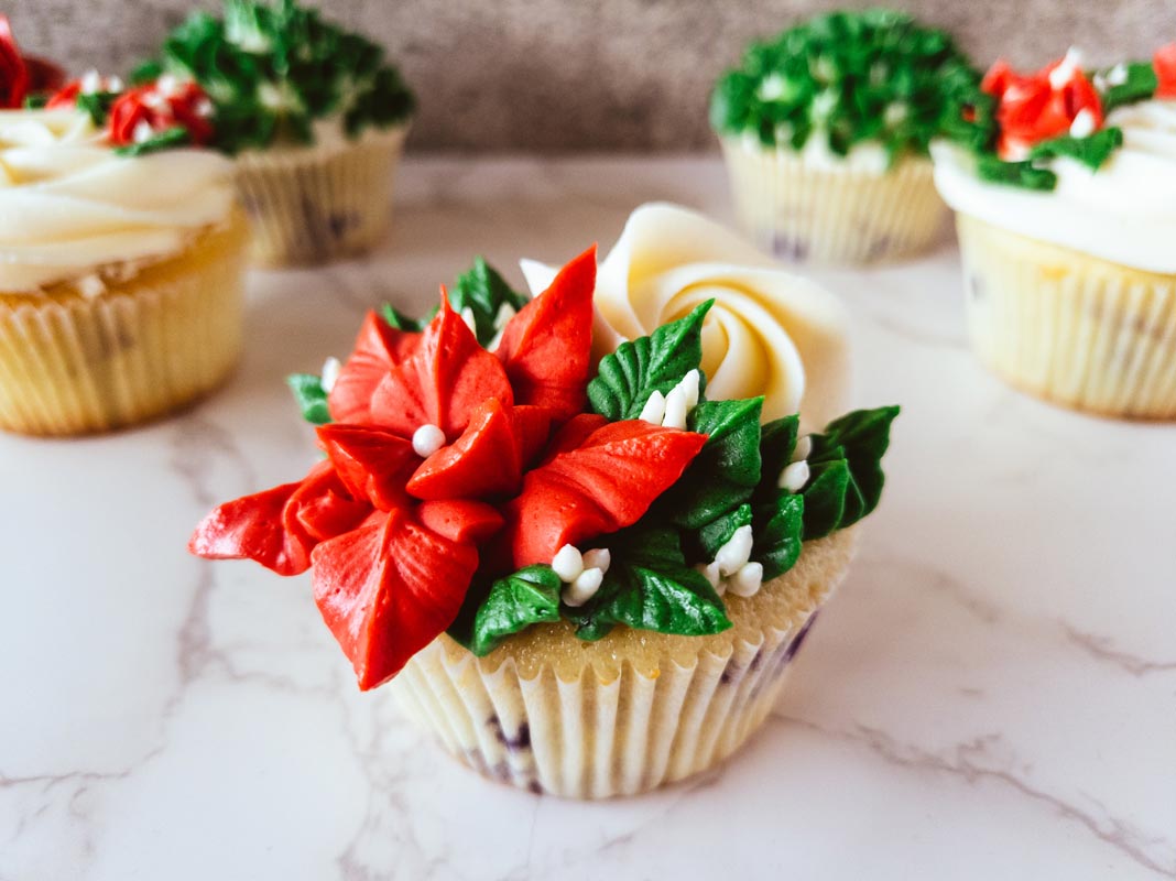 christmas-cupcakes-2-5a-1068x800