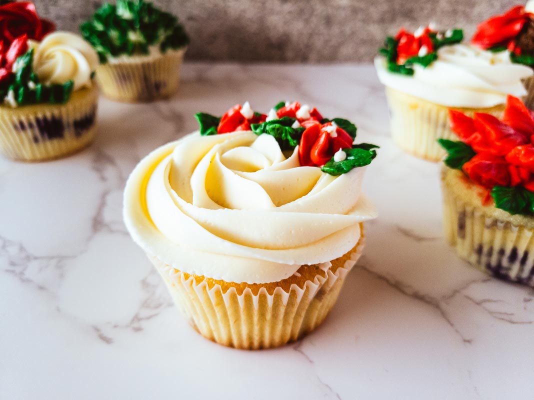 christmas-cupcakes-2-6a-1068x800