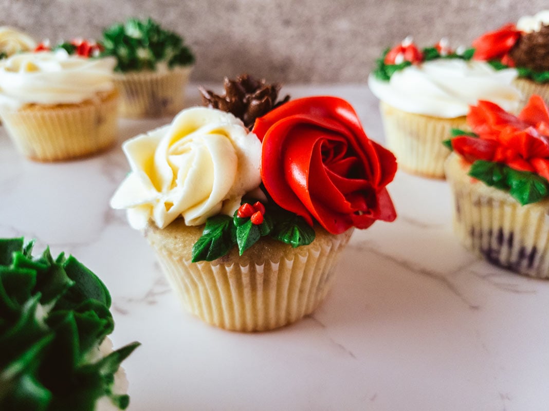 christmas-cupcakes-2-7a-1068x800