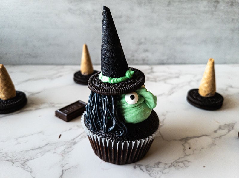 Witch-cupcakes-v3_web