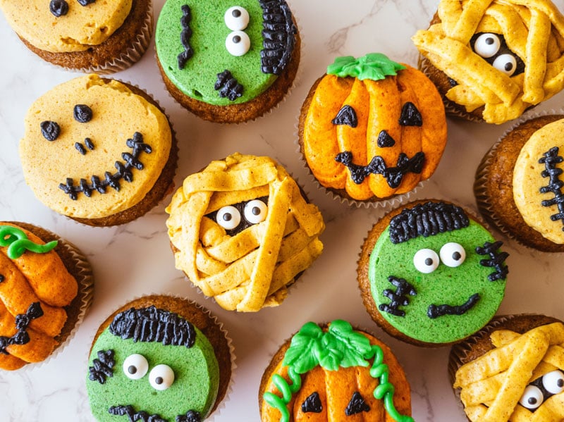 Scary-halloween-cupcake-v1_web