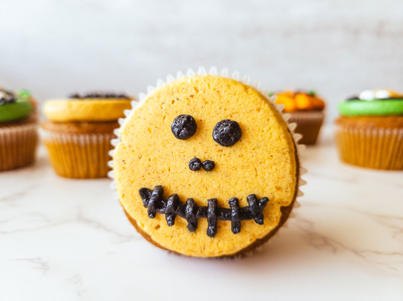 Scary-halloween-cupcake-v3_web