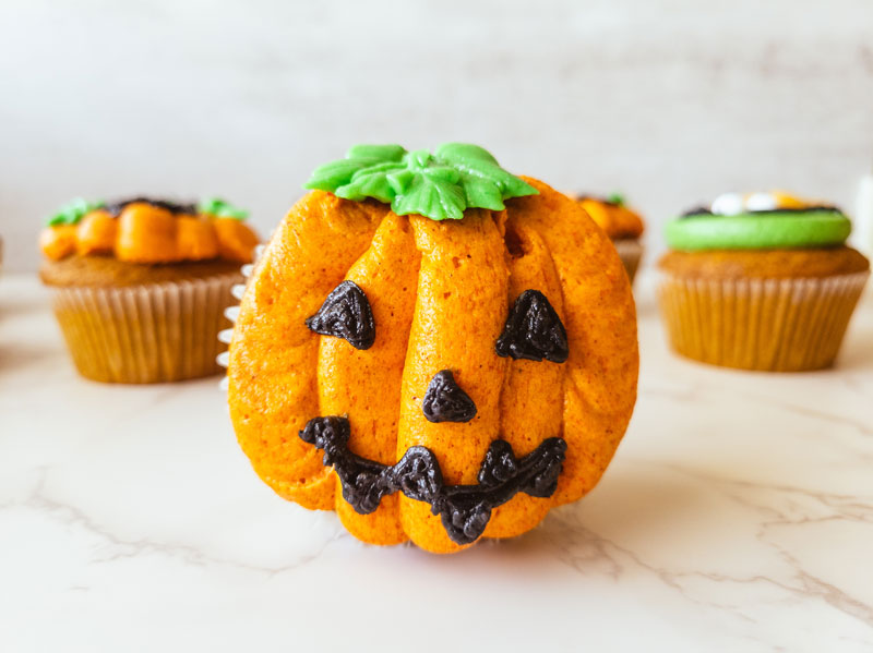 Scary-halloween-cupcake-v4_web