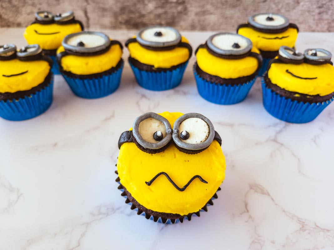 minion-cupcakes-4-1068x800