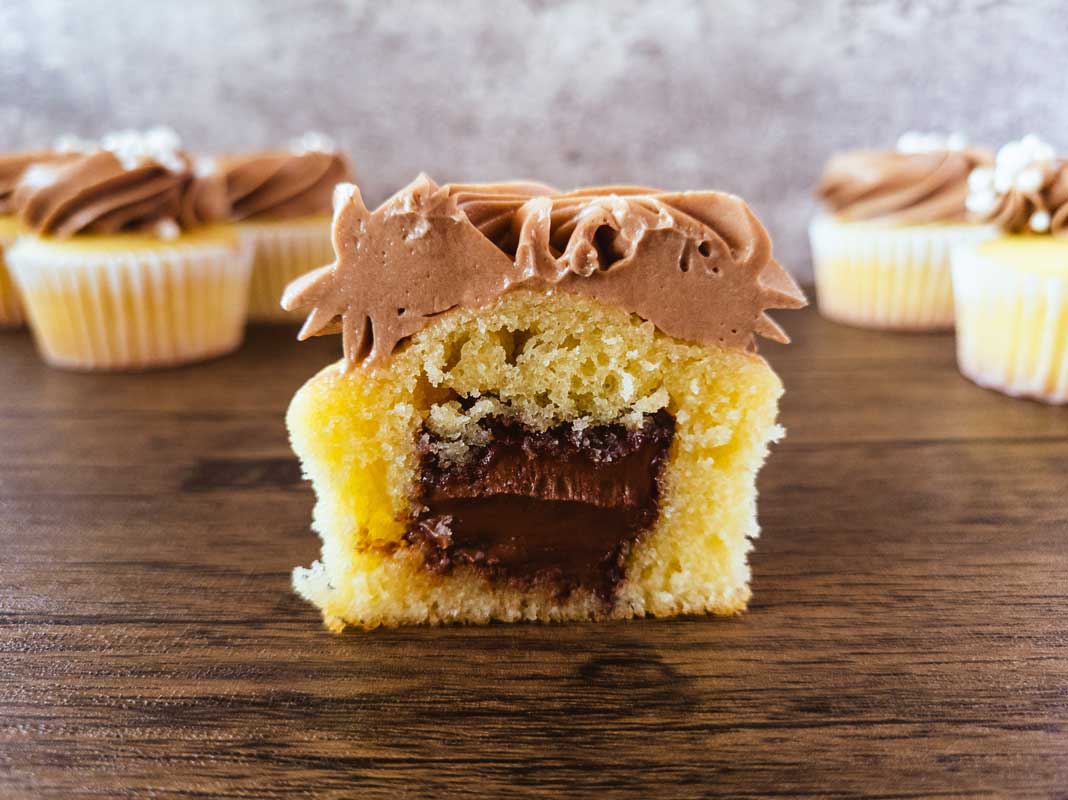 vanilla-nutella-cupcakes-4-1068x800